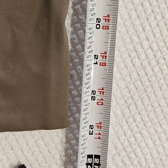 Lululemon Fast And Free High-Rise Tight 25” Pockets Color: Nomad size 0 - Picture 11 of 11